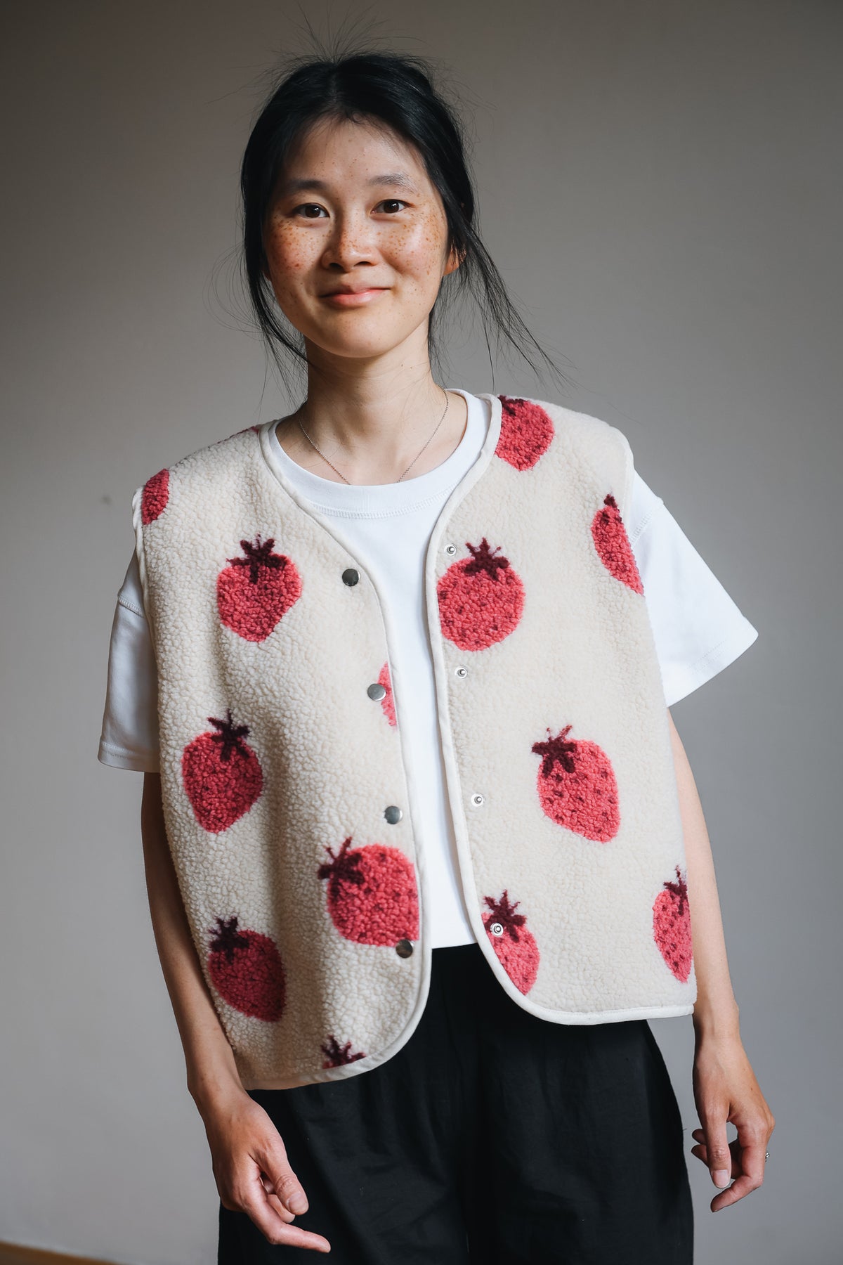 Morning Vest - Strawberries