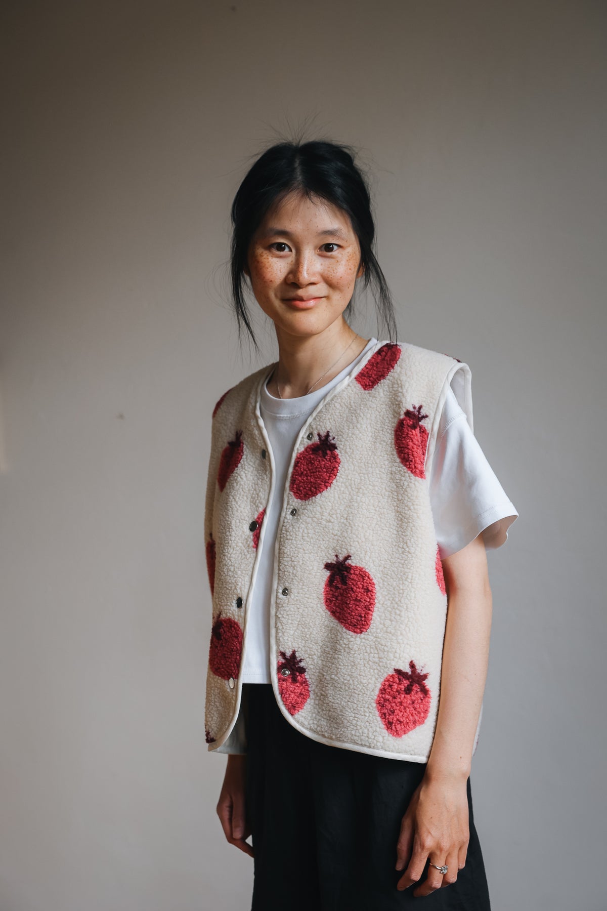 Morning Vest - Strawberries
