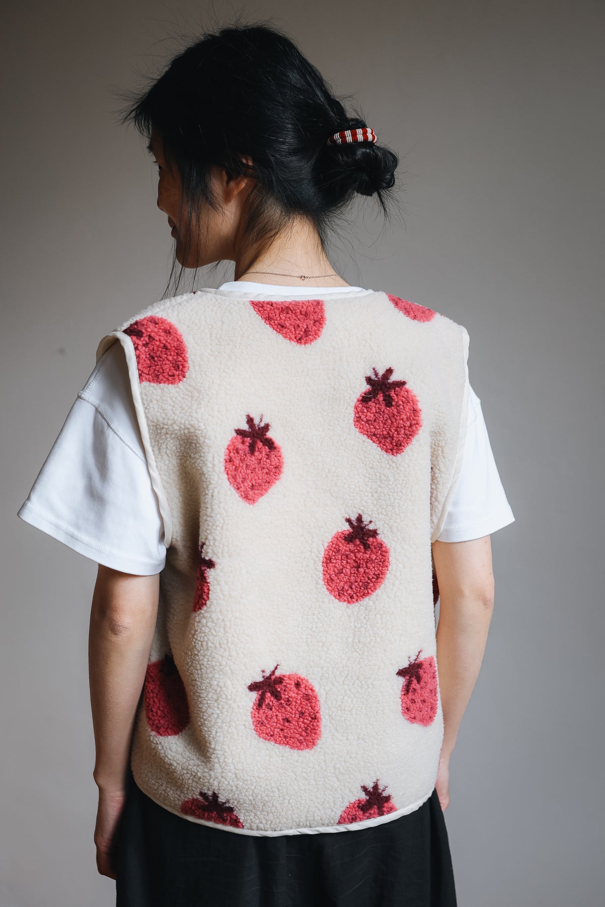 Morning Vest - Strawberries