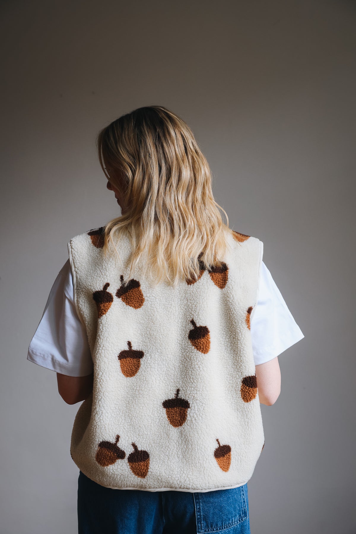 Morning Vest - Acorns