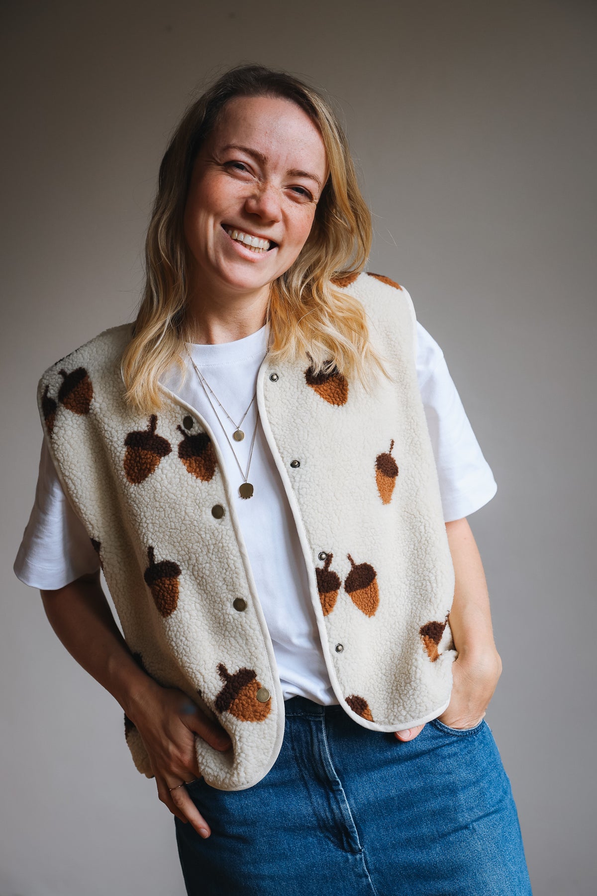 Morning Vest - Acorns