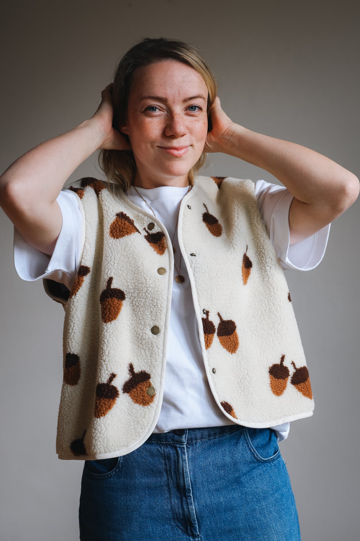 Morning Vest - Acorns