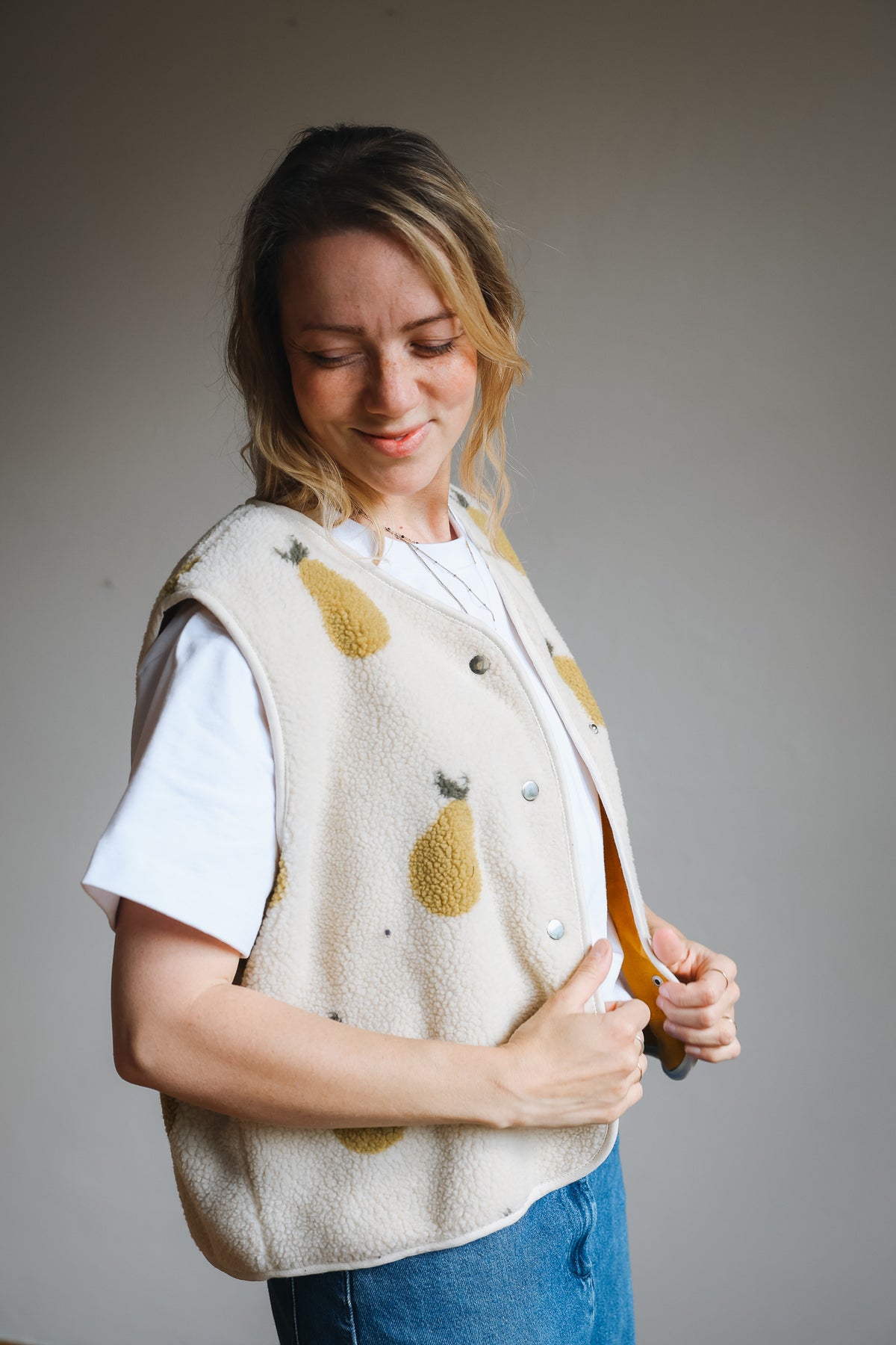 Morning Vest - Pears