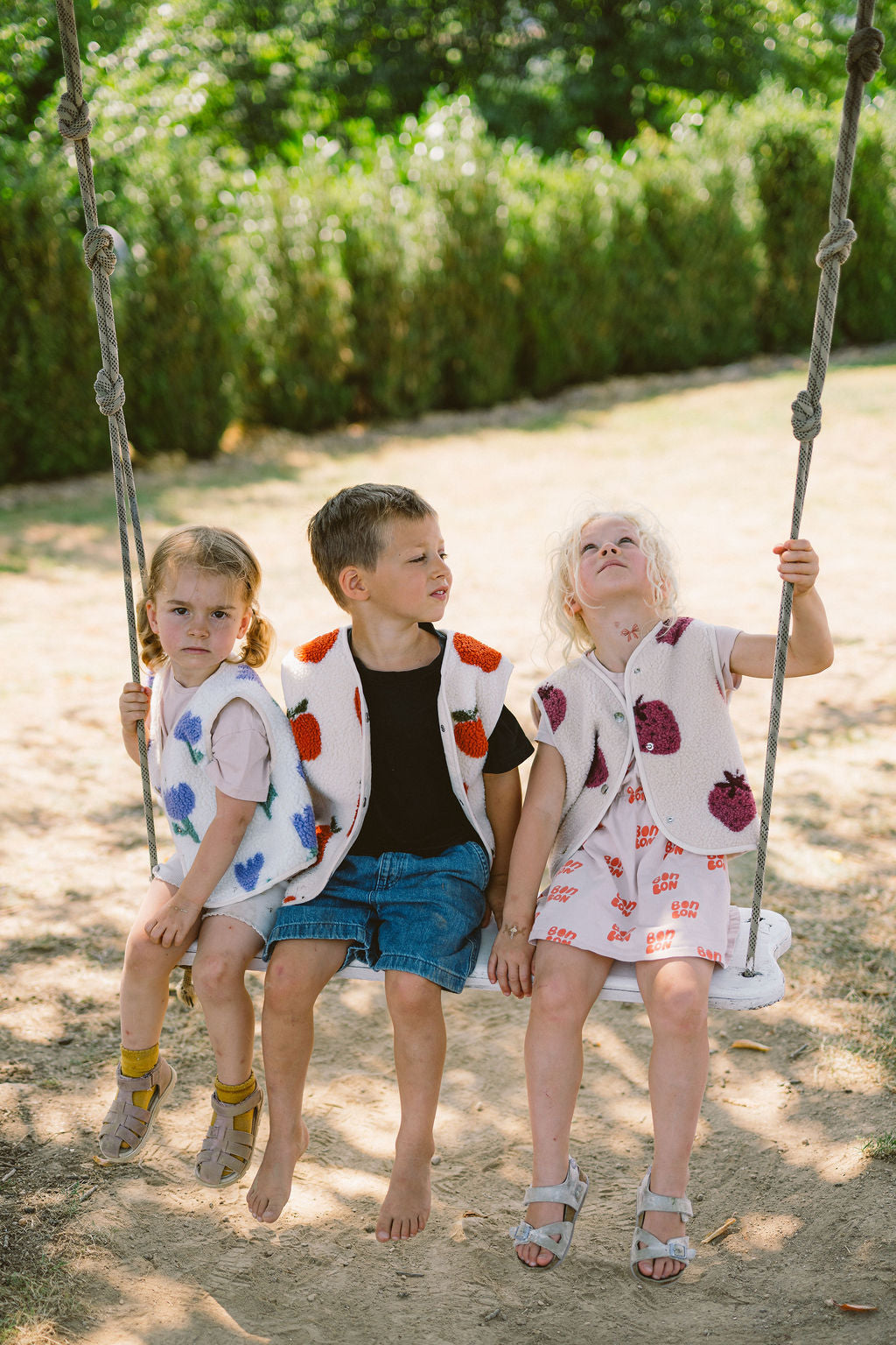 Morning Vest Kids – Strawberries