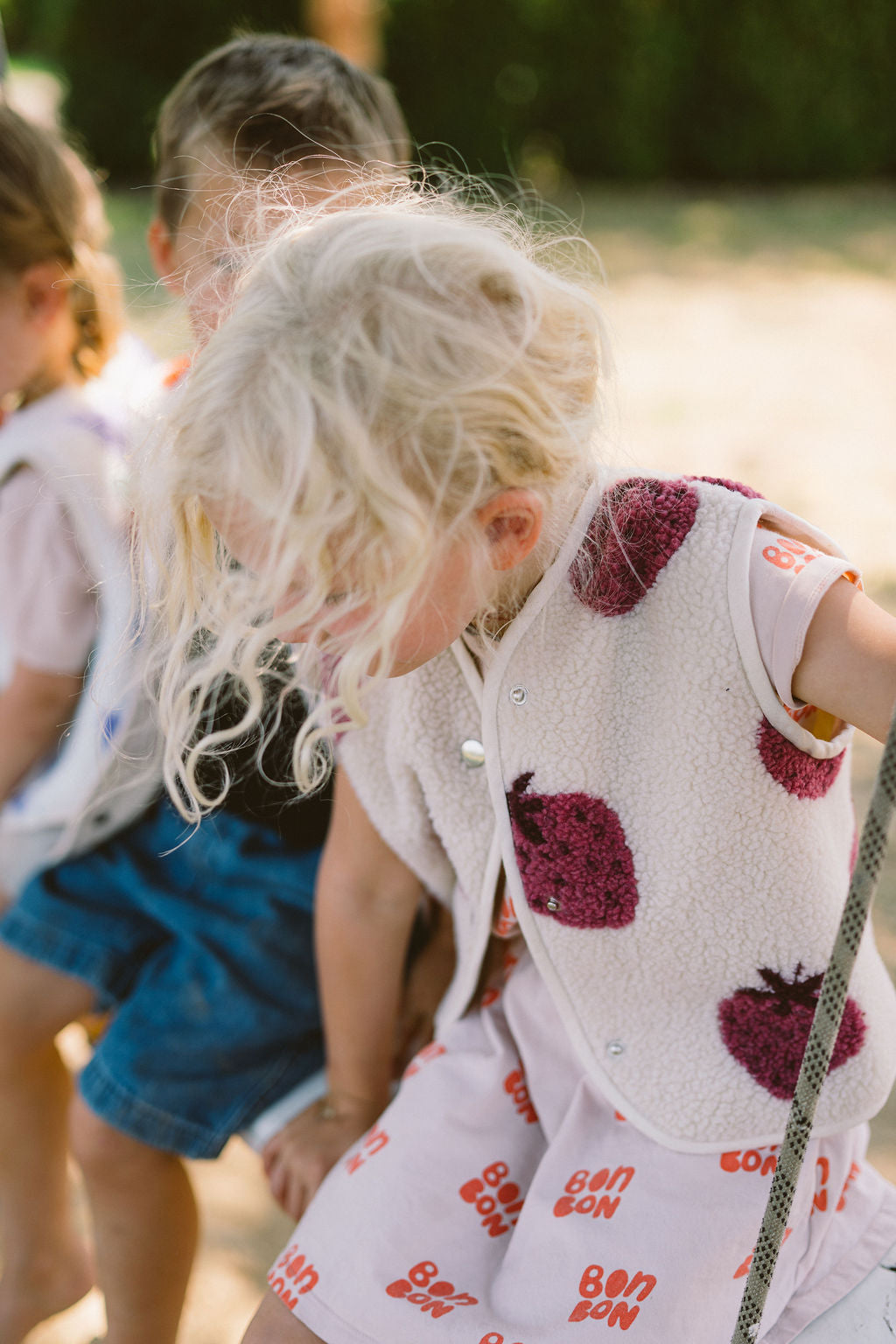 Morning Vest Kids – Strawberries