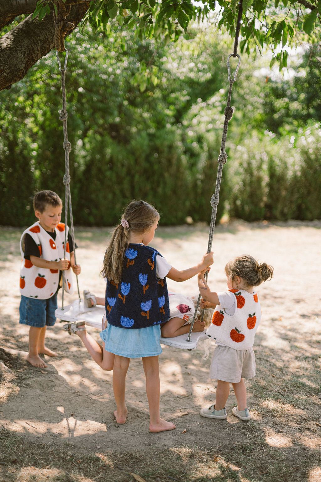 Morning Vest Kids – Blue Tulips